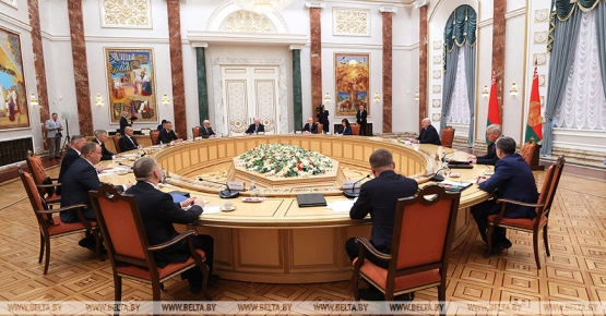 Партийное строительство в Беларуси. На что ориентирует Лукашенко и какое мнение у самих партийцев и экспертов