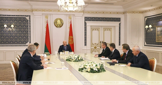 «Чтобы не было торможения». Лукашенко поставил задачи по итогам зарубежных визитов