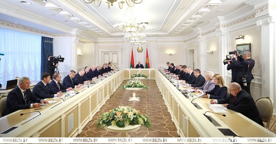 Лукашенко требует четко разделить обоснованное и необоснованное посредничество